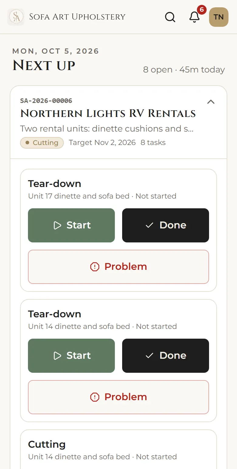 Shop floor: Real interface, demo data.
